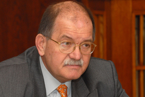 Profesoro i diplomata Darko Tanasković