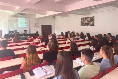 Професорка са Универзитета у Торину одржала онлајн предавање