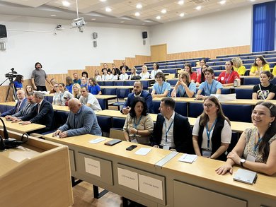 Učenička konferencija ,,Materijali bez granicaˮ