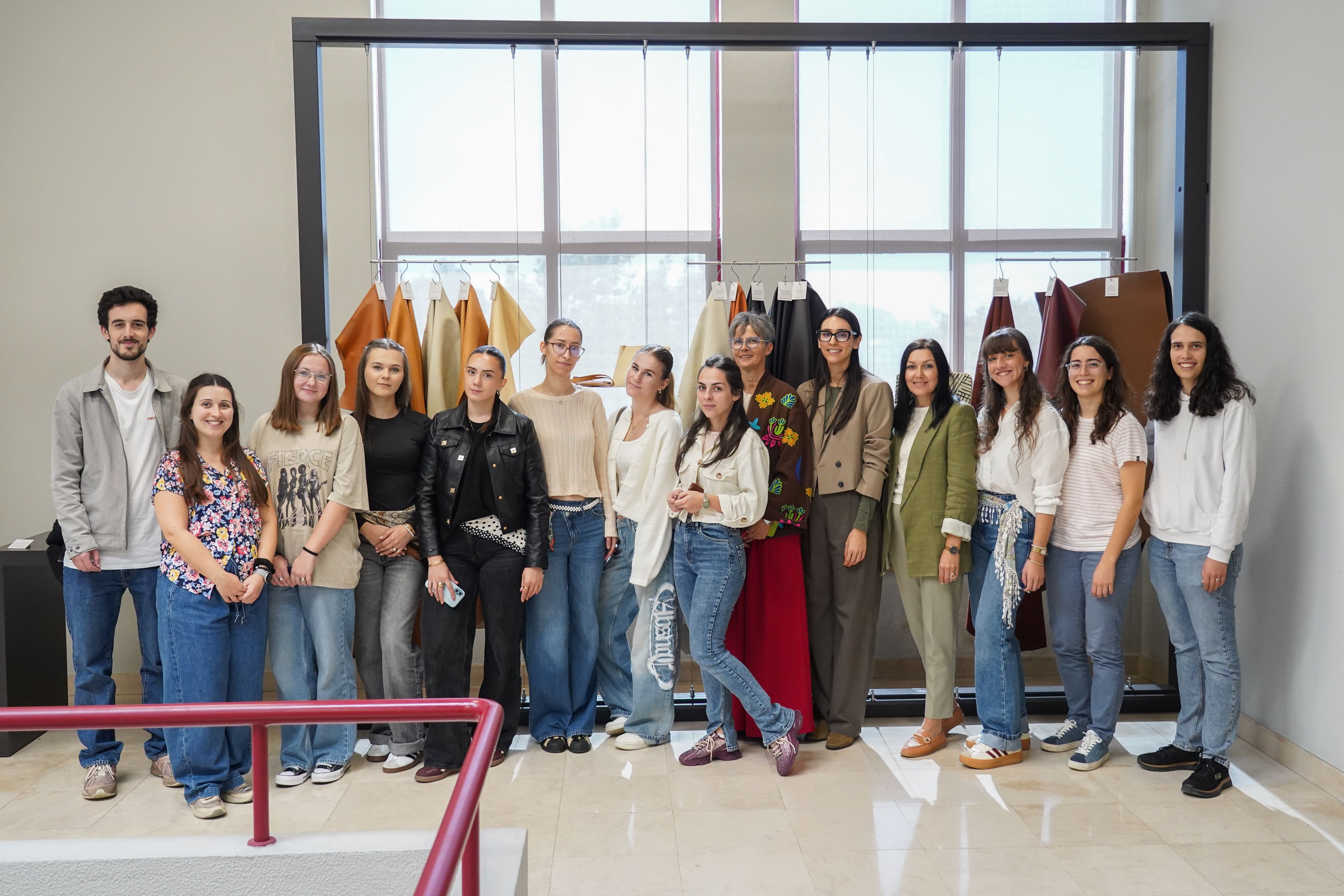 /uploads/attachment/vest/17680/tehnoloski_fakultet_unibl_erasmus_konferencija___4_.jpg
