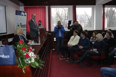Predsjednica Vlade održala predavanje učesnicima konferencije ''Studenti u susret nauci"