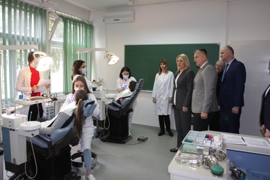World Oral Health Day 2019: 100,000BAM granted to “Dental Clinic” Specialist Center